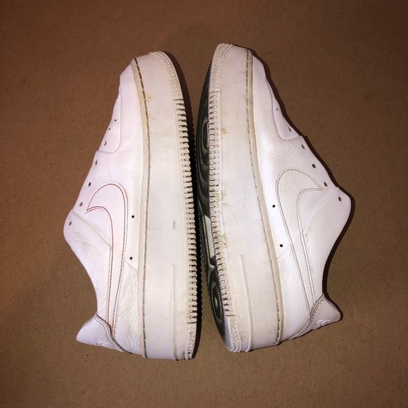 NIKE Women's Air Force 1 Sage Low Triple White Sneaker Size 6.5 White AR5339-100 - Picture 9 of 10